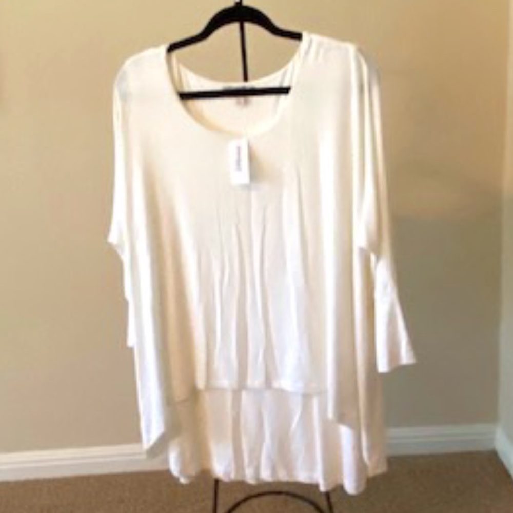 Cream or Off White Layered Hacci Tunic Top.  NWT.